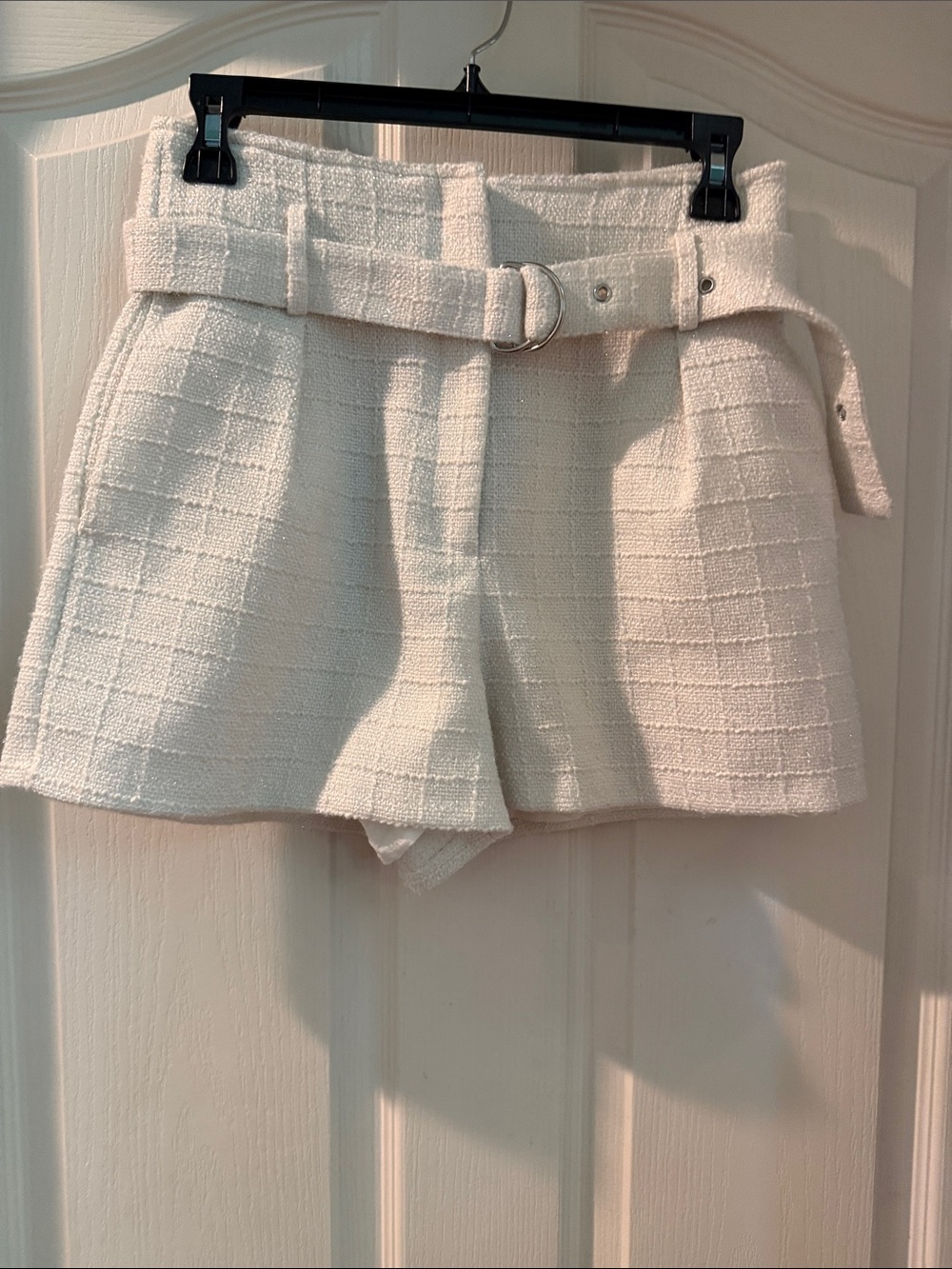 Chaser High-Rise Cream Textured Belted Women's Shorts